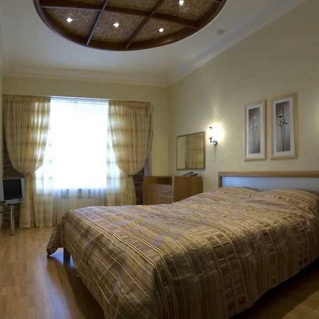 Zolotoy Pavlin Hotel Кемерово Екстериор снимка